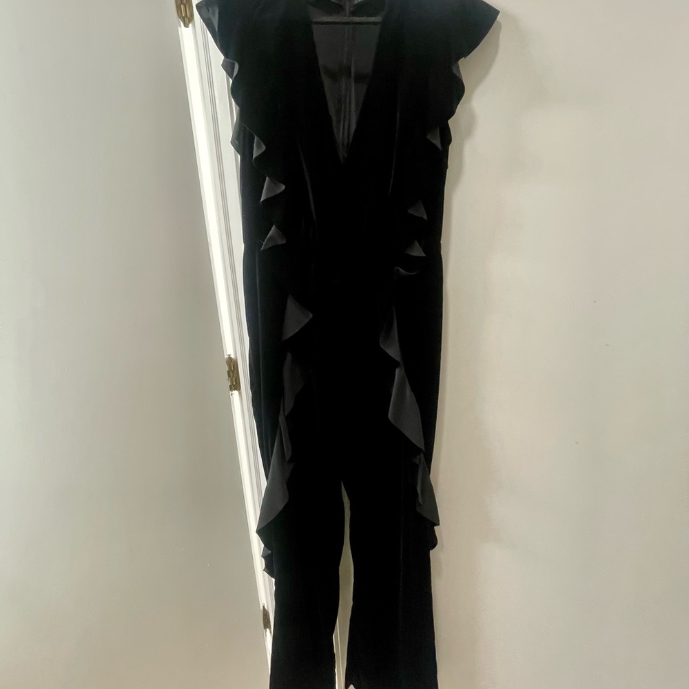 Zara black velvet jumpsuit size medium